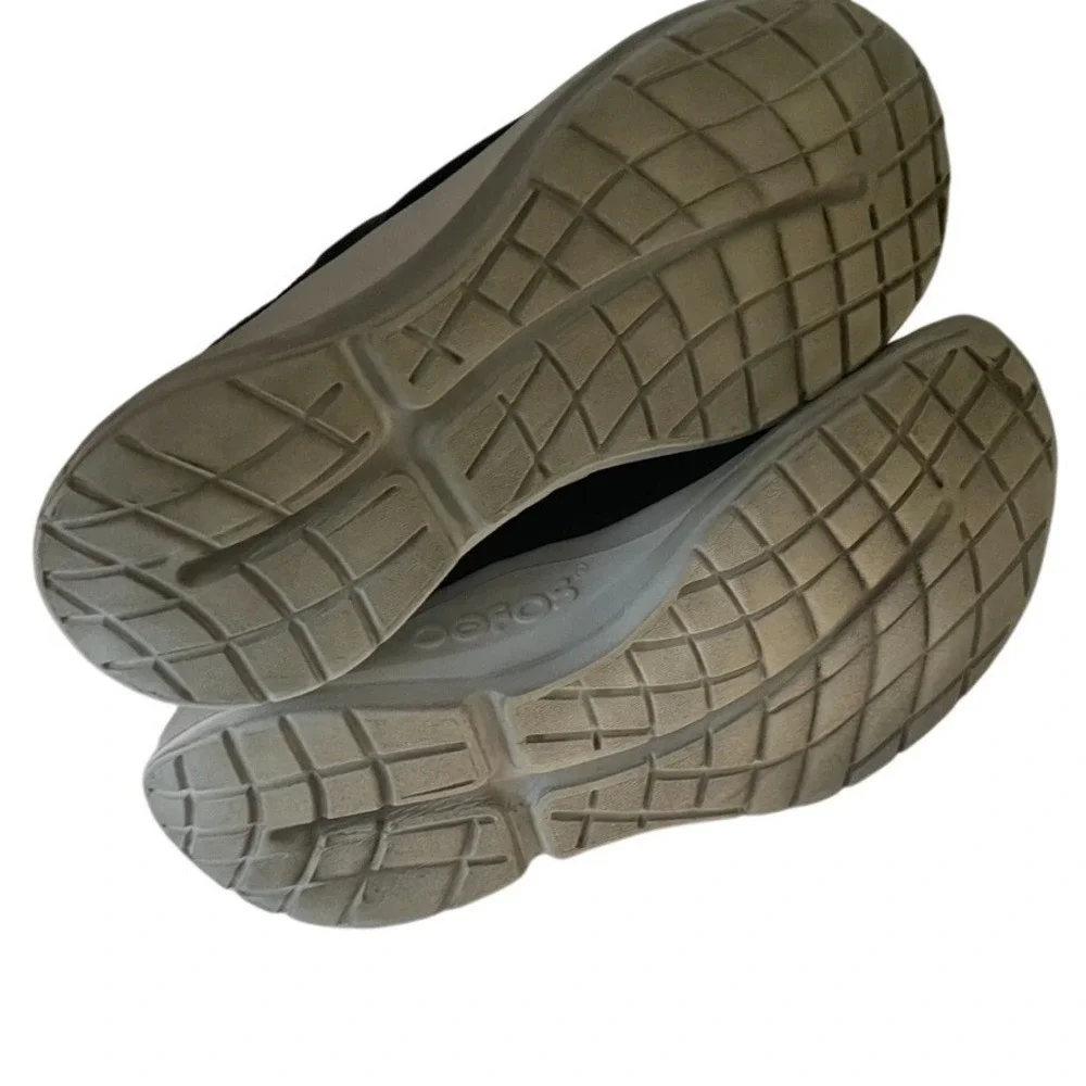 OOFOS‎ OOmg Sport Low Recovery Shoes Black White Women Size 9